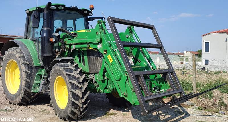 Πιρούνα για τετράγωνες μπάλες